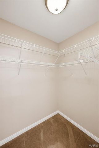 929 Claytonbrook Drive 2, Ballwin, MO 63011