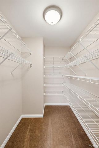 929 Claytonbrook Drive 2, Ballwin, MO 63011