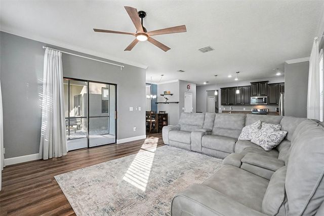 1217 BALLARD GREEN PLACE, Brandon, FL 33511