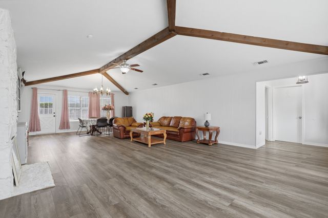 525 Candlewood Lane, Garland, TX 75041