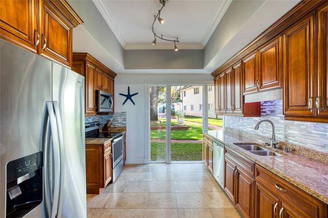 800 DRUID ROAD S, Clearwater, FL 33756