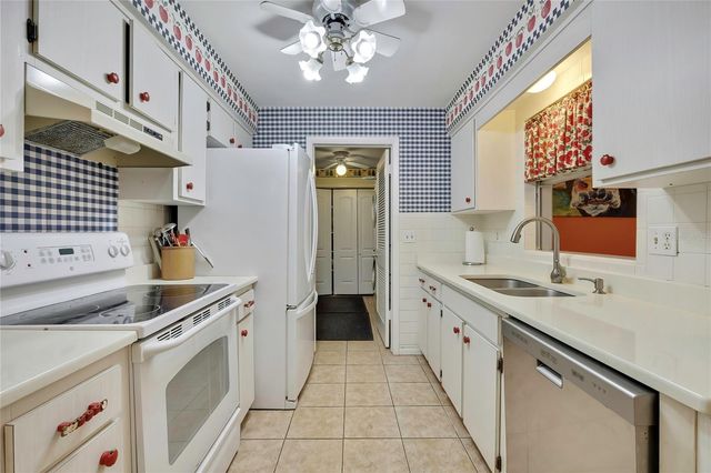 10 N DAVIS STREET, Beverly Hills, FL 34465