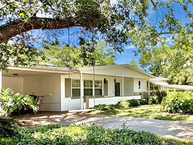 10 N DAVIS STREET, Beverly Hills, FL 34465
