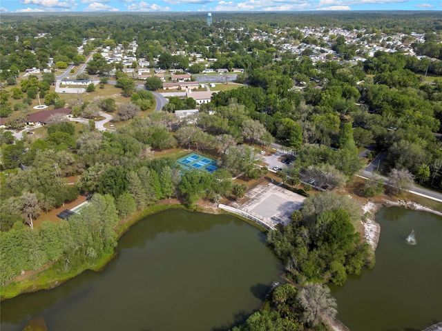 10 N DAVIS STREET, Beverly Hills, FL 34465