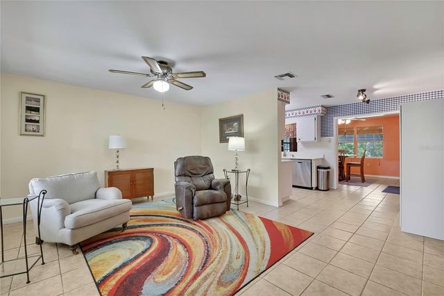 10 N DAVIS STREET, Beverly Hills, FL 34465