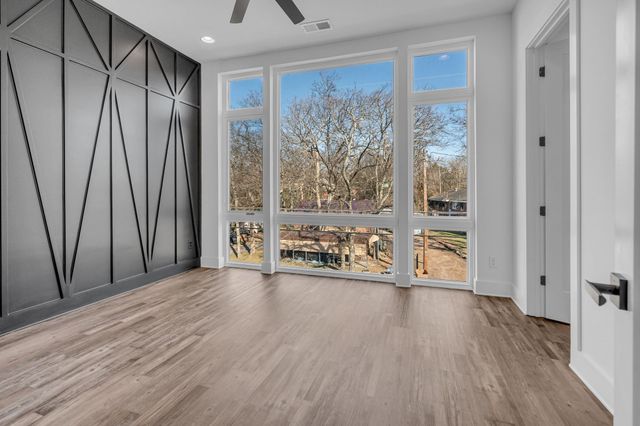 910 Youngs Ln Unit 1, Nashville, TN 37207