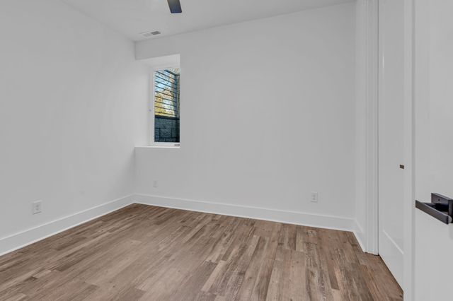 910 Youngs Ln Unit 1, Nashville, TN 37207