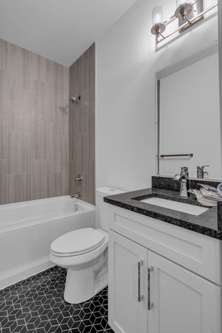 910 Youngs Ln Unit 1, Nashville, TN 37207