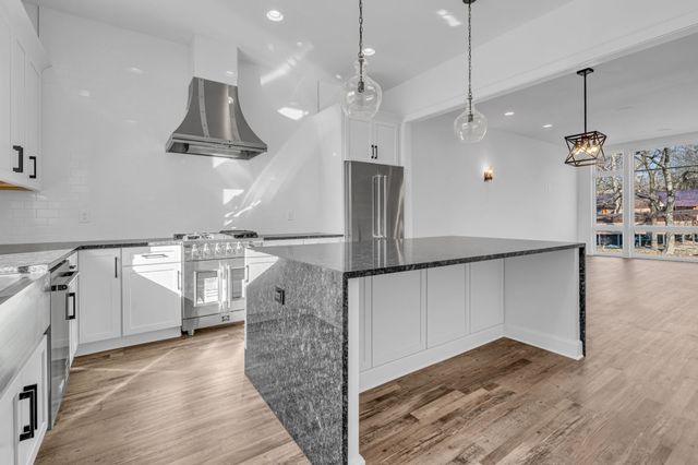 910 Youngs Ln Unit 1, Nashville, TN 37207