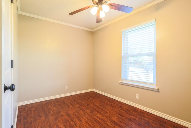 4 Cole Circle, Krum, TX 76249
