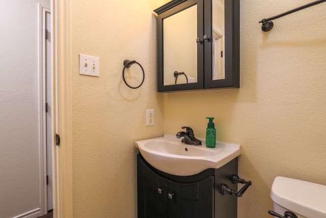 4 Cole Circle, Krum, TX 76249
