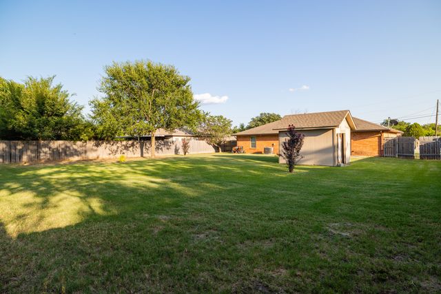 4 Cole Circle, Krum, TX 76249