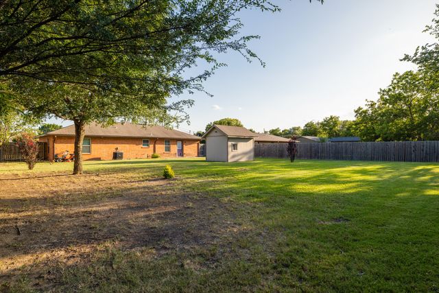 4 Cole Circle, Krum, TX 76249