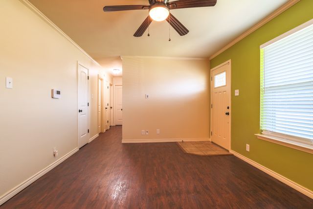 4 Cole Circle, Krum, TX 76249