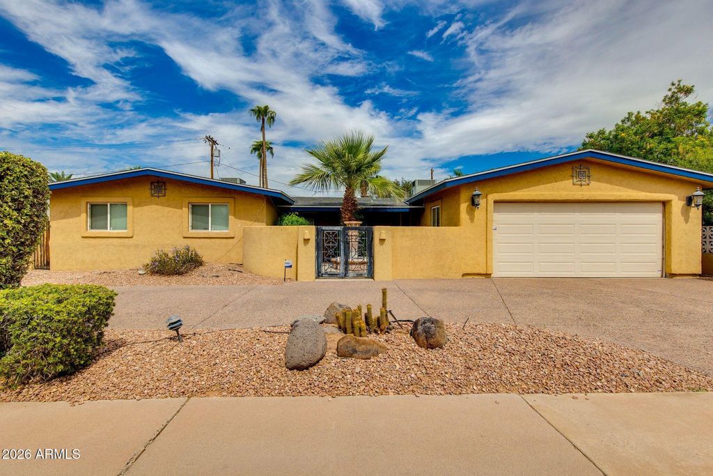 Image 1 of property listing at 3420 E CLARENDON Avenue, Phoenix, AZ 85018