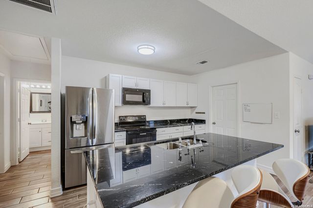 367 Corliss, San Antonio, TX 78220