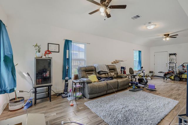 367 Corliss, San Antonio, TX 78220