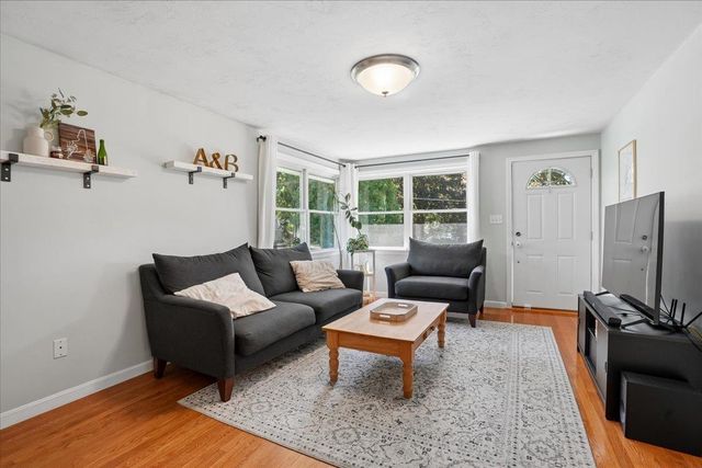 15 Brookman Street, Worcester, MA 01606