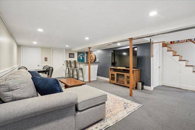 15 Brookman Street, Worcester, MA 01606