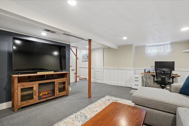 15 Brookman Street, Worcester, MA 01606