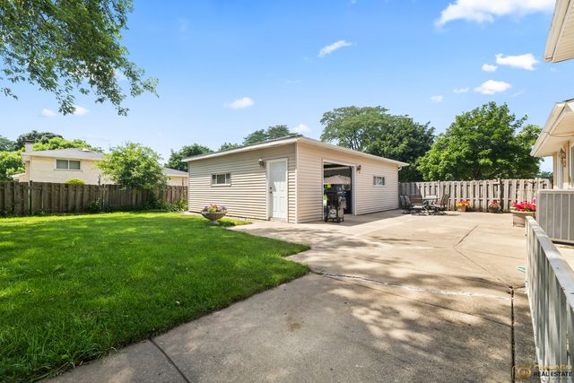 500 S Princeton Avenue, Itasca, IL 60143