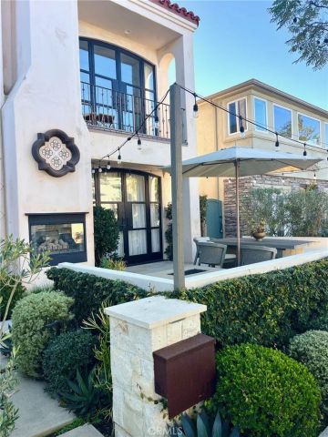 412 Acacia Avenue, Corona Del Mar, CA 92625