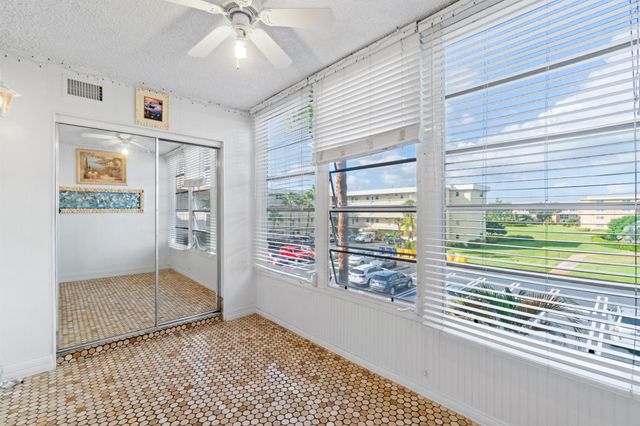 2615 NE 1st Court 303, Boynton Beach, FL 33435