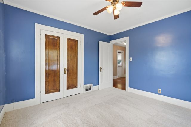 912 37th Street, Des Moines, IA 50312
