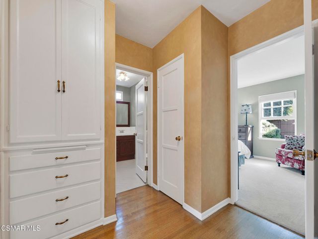 1524 W Riverside Drive, Burbank, CA 91506