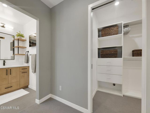 1524 W Riverside Drive, Burbank, CA 91506