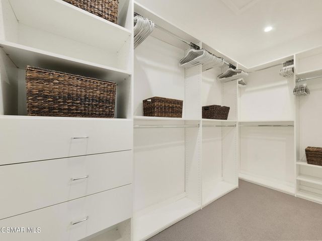 1524 W Riverside Drive, Burbank, CA 91506