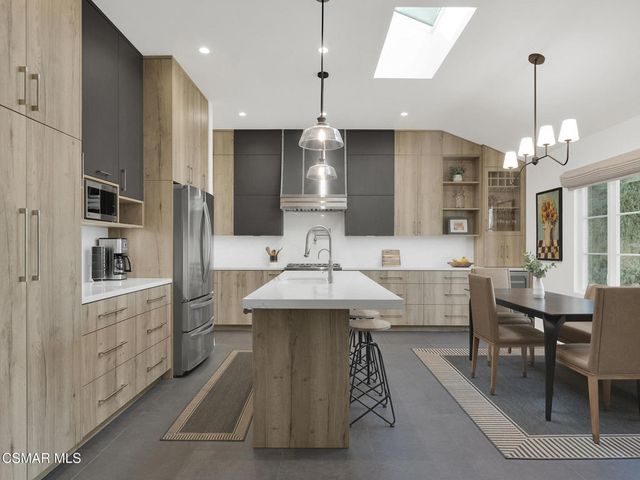 1524 W Riverside Drive, Burbank, CA 91506