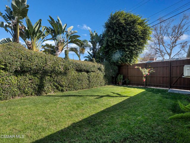 1524 W Riverside Drive, Burbank, CA 91506