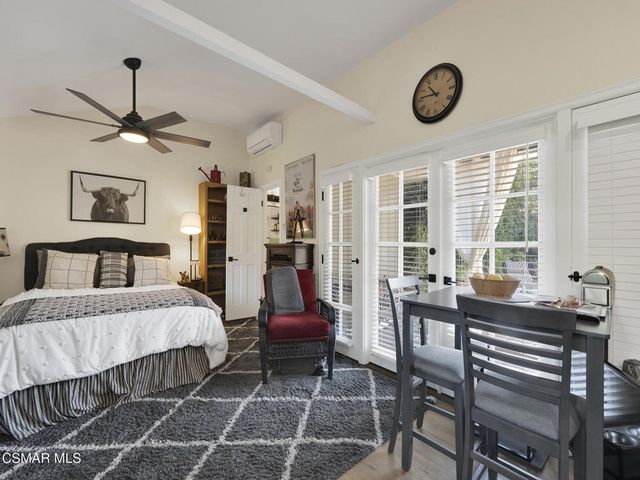 1524 W Riverside Drive, Burbank, CA 91506