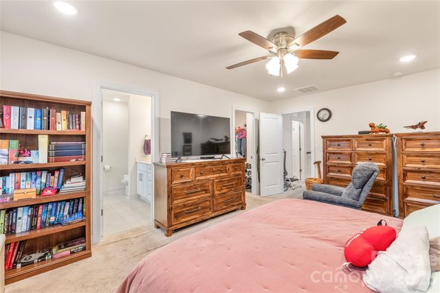 3941 Rothwood Lane, Harrisburg, NC 28075