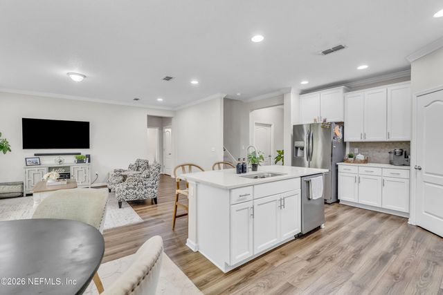 39 BALMORAL CASTLE Drive, St. Johns, FL 32259