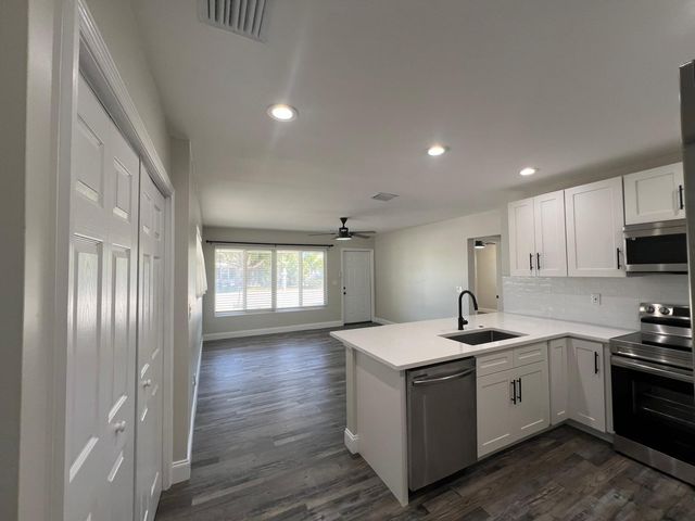 1625 N M Street, Lake Worth Beach, FL 33460