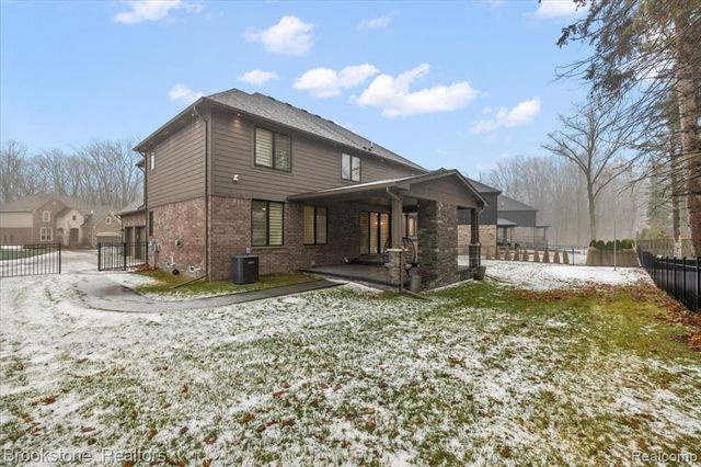54085 Deadwood Lane, Shelby Twp, MI 48316