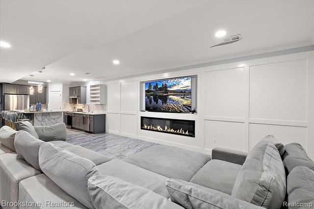 54085 Deadwood Lane, Shelby Twp, MI 48316