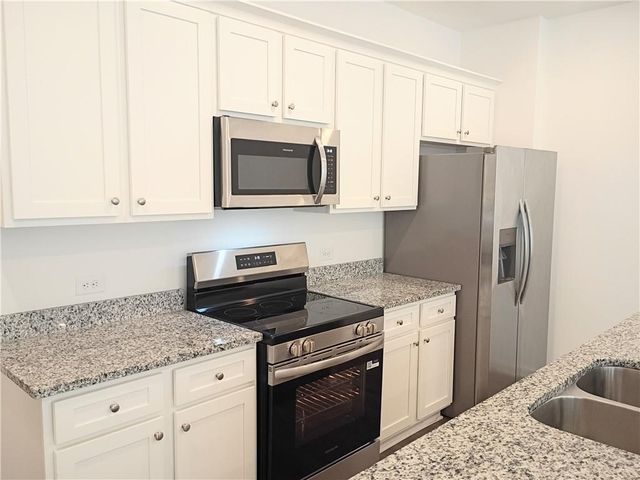 124 Hazel Drive, Mcdonough, GA 30253