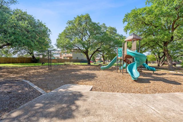 476 Sheepshank DR, Georgetown, TX 78633