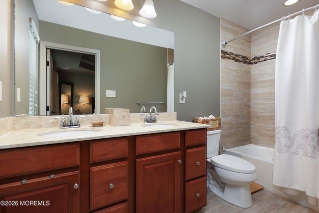 116 Kyle Drive, Tinton Falls, NJ 07712