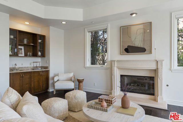 4726 San Sebastian Drive, Woodland Hills (los Angeles), CA 91364