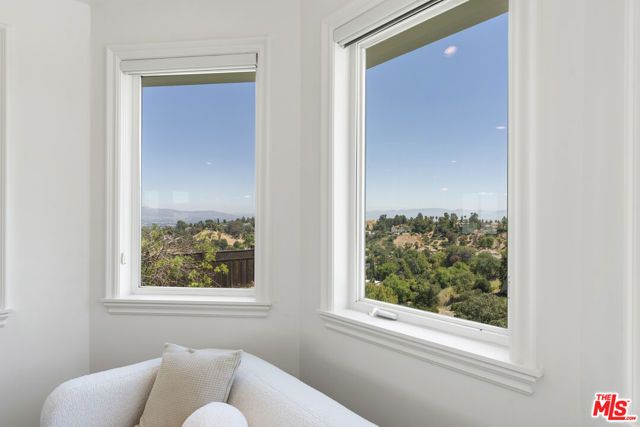 4726 San Sebastian Drive, Woodland Hills (los Angeles), CA 91364