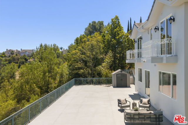 4726 San Sebastian Drive, Woodland Hills (los Angeles), CA 91364