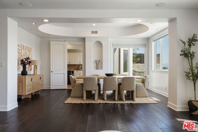 4726 San Sebastian Drive, Woodland Hills (los Angeles), CA 91364