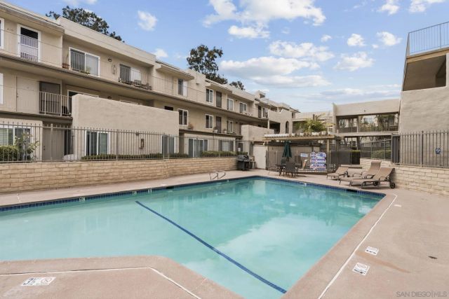 13754 Mango Dr 103, Del Mar, CA 92014