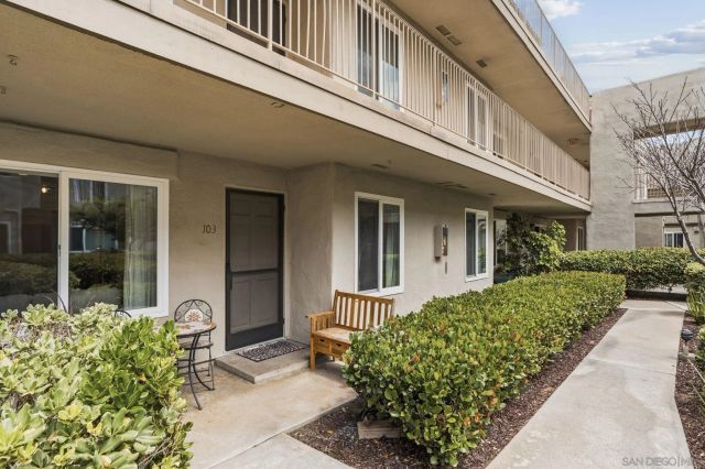13754 Mango Dr 103, Del Mar, CA 92014