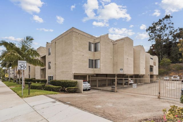 13754 Mango Dr 103, Del Mar, CA 92014