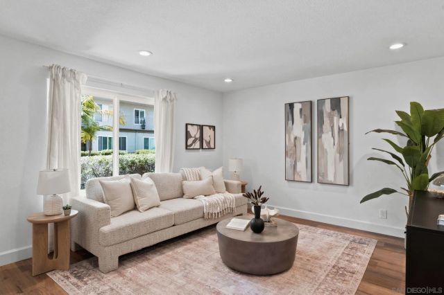 13754 Mango Dr 103, Del Mar, CA 92014